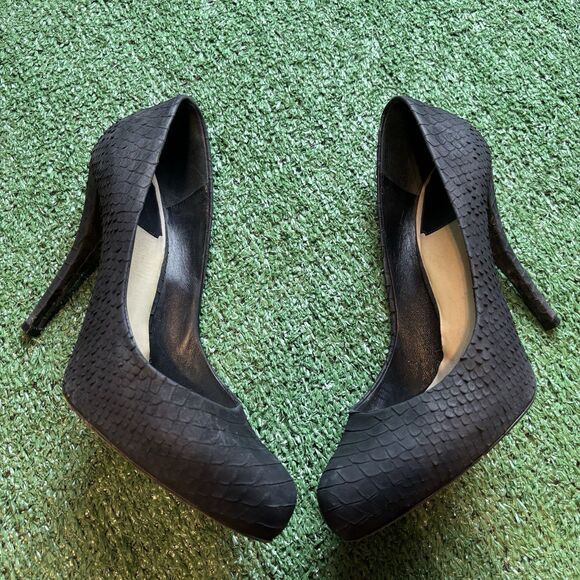 Christian Dior Snakeskin Black Python Embossed Stiletto Pumps Size 37.5 US 7.5 - Picture 1 of 7